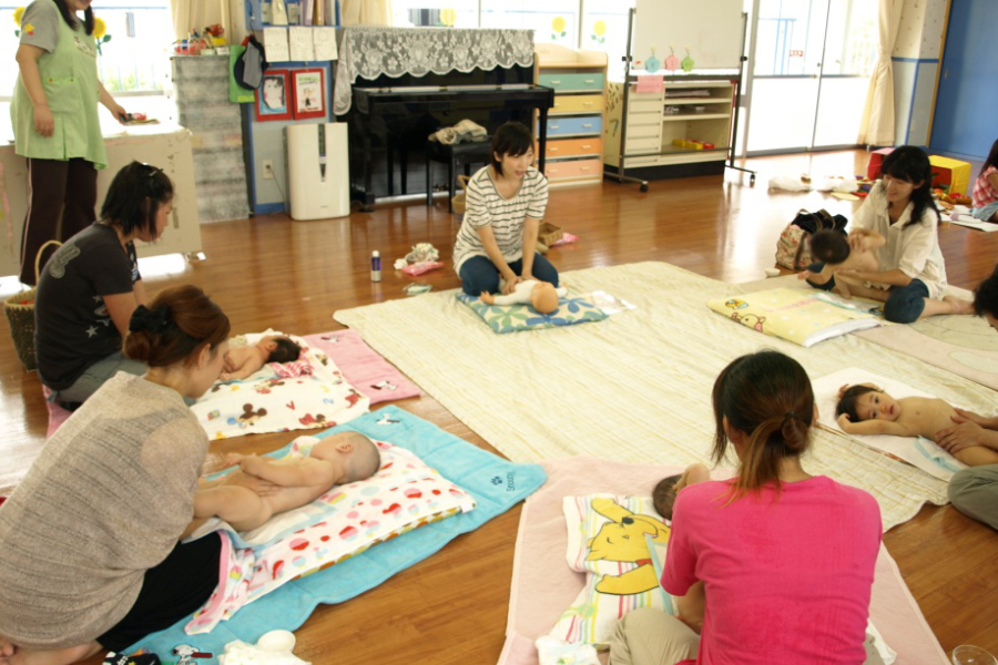 Le massage baby shiatsu - relaxation pour les bébés