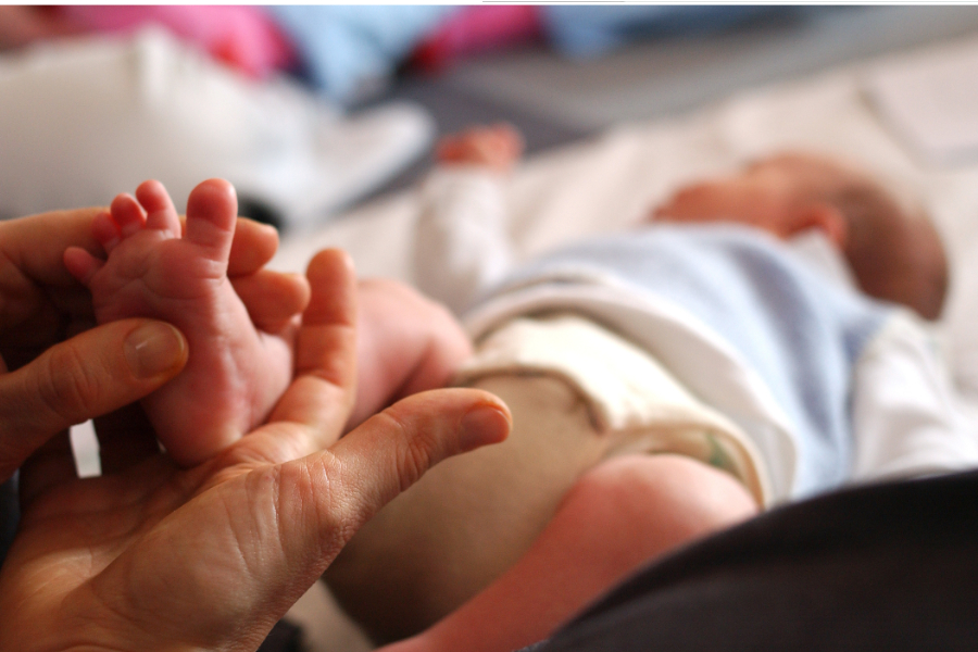 Baby shiatsu, le shiatsu des bébés - ©Marisa Fogarollo