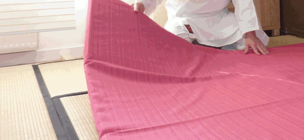 Le tatami conçu pour le shiatsu et les massages traditionnels Léger, transportable, moelleux et pratique 10% de remise immédiate