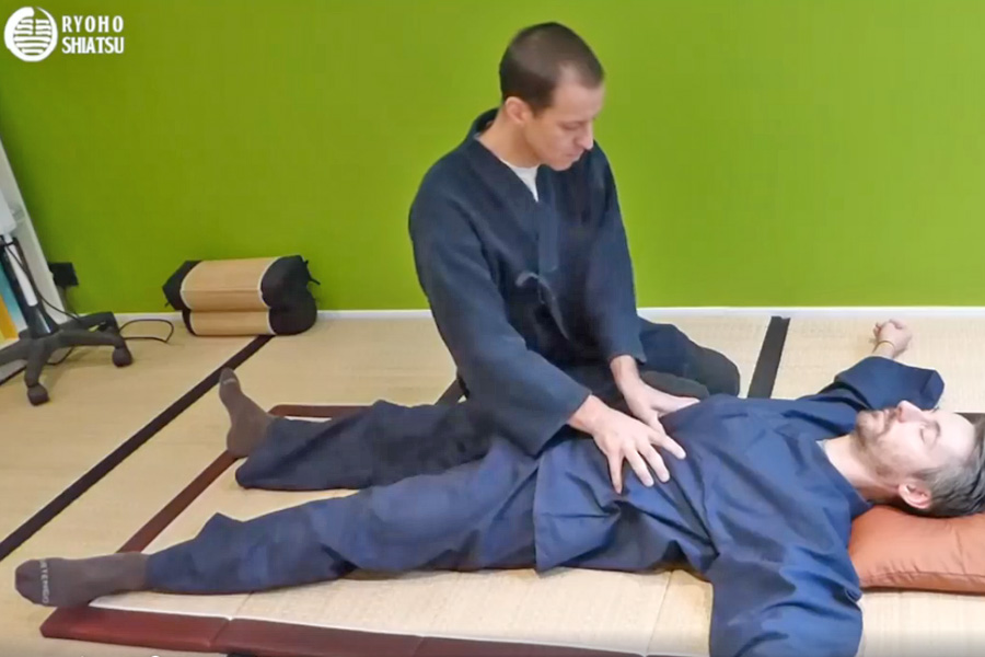 Vidéo de Ryoho Shiatsu - © Ryoho Shiatsu - Ivan Bel Vidéo de Ryoho Shiatsu - © Ryoho Shiatsu - Ivan Bel