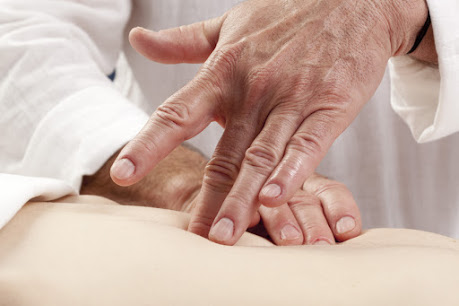 Praticien acupuncteur et shiatsu au Pôle de Thérapeutes 76